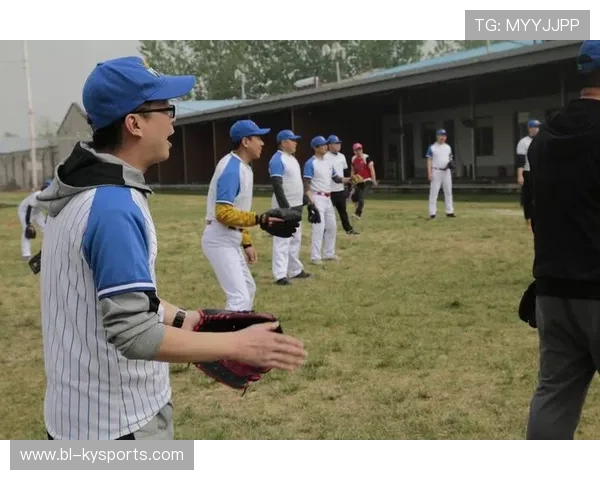 棒球赛事推广校园棒球文化节吸引家庭参与，棒球活动